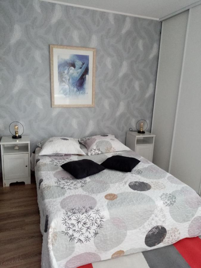 Les Volets Bleus Apartment Contes  Екстериор снимка
